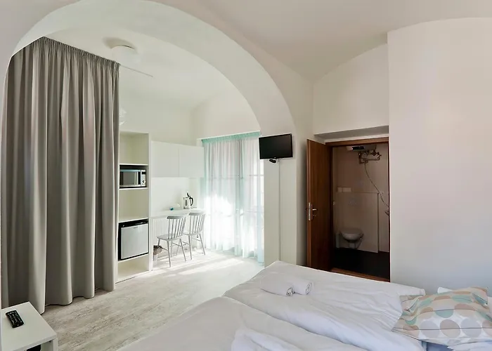 Mestsky Pensionat 3*